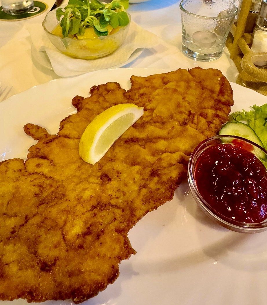 Schnitzel mit Preiselbeeren